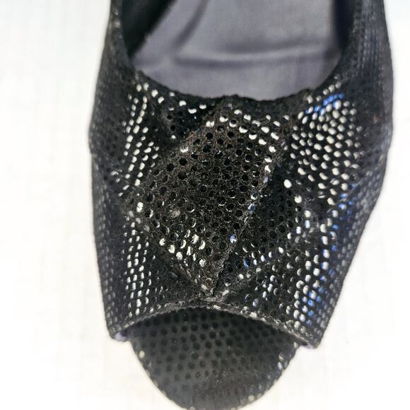 Vaneli Black Slingback Peep Toe Wedge Heel Adjustable Buckled Strap Size 8N - Picture 4 of 13